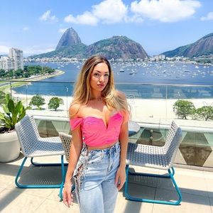 Fashion nova Breaking chains straight leg jeans size 1